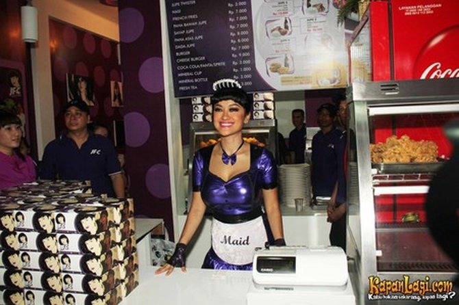 Julia Peres testimoni